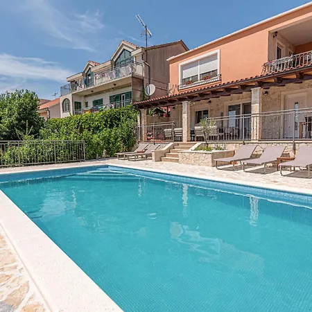 3 Bedroom Lovely In *