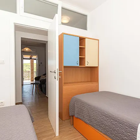 3 Bedroom Lovely In Vrpolje