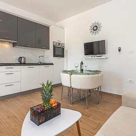 3 Bedroom Lovely In *