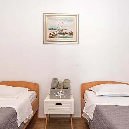 Apartman 3 Bedroom Lovely In Vrpolje