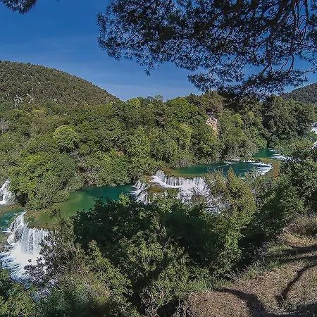 3 Bedroom Lovely In * Vrpolje