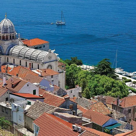 Apartman 3 Bedroom Lovely In