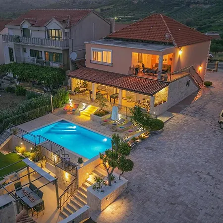 3 Bedroom Lovely In * Vrpolje