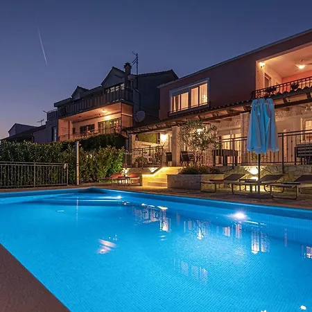 3 Bedroom Lovely In Vrpolje