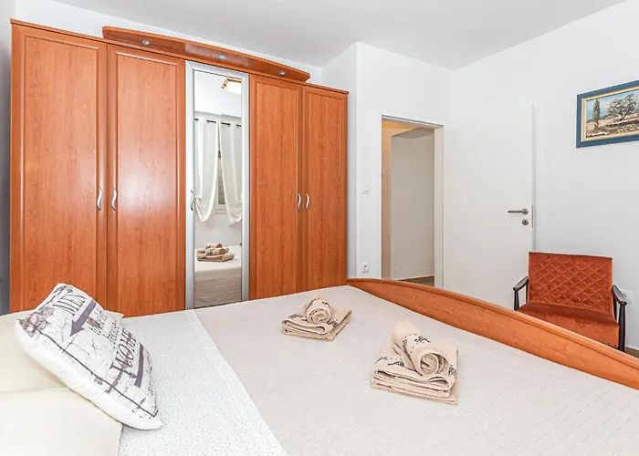 3 Bedroom Lovely In * Vrpolje