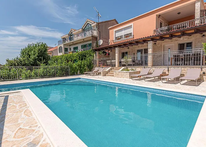 3 Bedroom Lovely In *