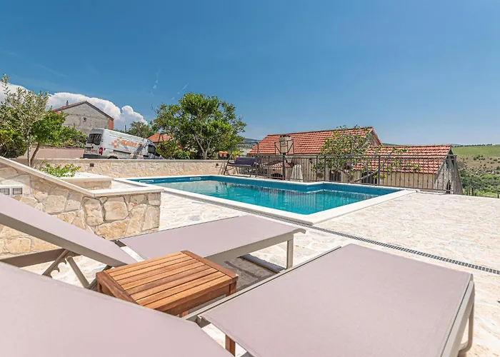 3 Bedroom Lovely In *