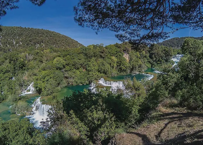 3 Bedroom Lovely In * Vrpolje