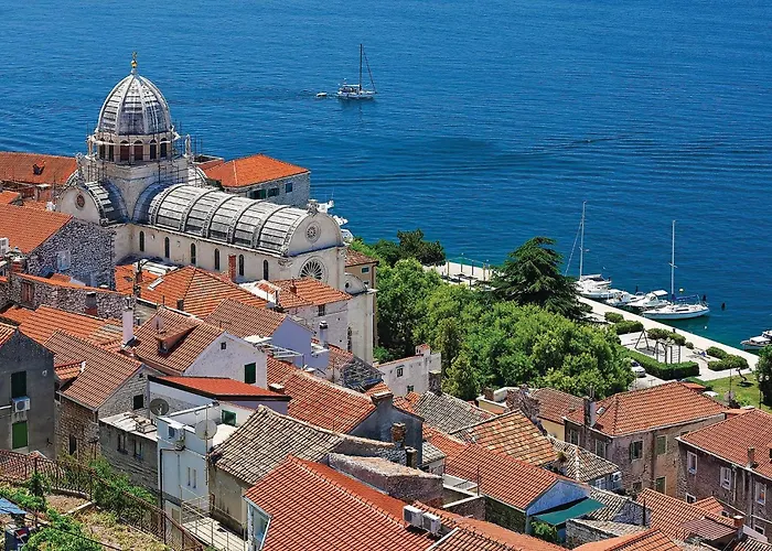 Apartamento 3 Bedroom Lovely In